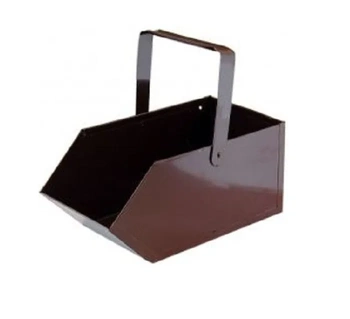 Velký vůz, natřený hnědou barvou