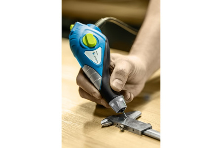 Gravírovací stroj Hogert HT2E130